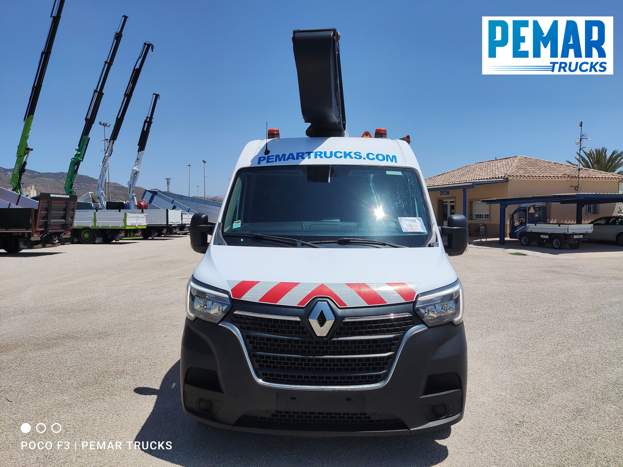 RENAULT MASTER 2.3 DCI CESTA ELEVADORA PORTAPERSONAS 150 CV - Furgoneta de pasajeros: foto 3 RENAULT MASTER 2.3 DCI CESTA ELEVADORA PORTAPERSONAS 150 CV - Furgoneta de pasajeros: foto 3