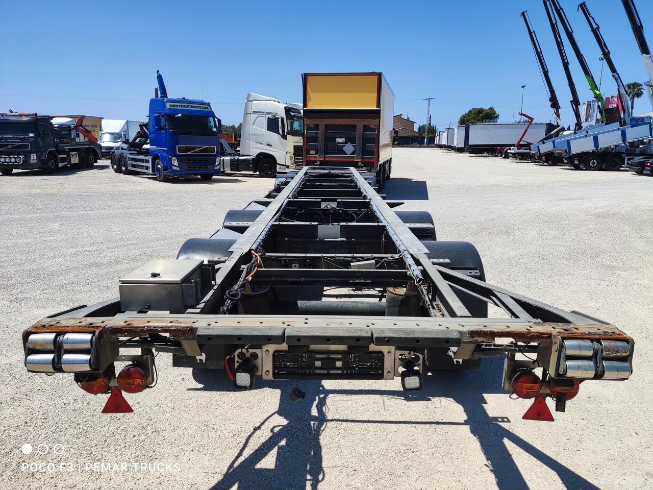 SCHMITZ CARGOBULL KO36 CHASIS MEGATRAILER 4 ejes - Remolque chasis: foto 4 SCHMITZ CARGOBULL KO36 CHASIS MEGATRAILER 4 ejes - Remolque chasis: foto 4