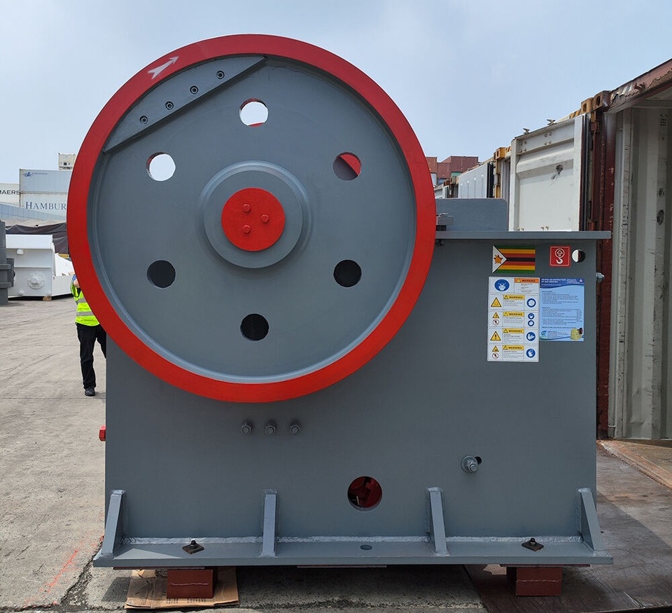 Kinglink PE600x900 (24"x36") Primary jaw Crusher for Hard Stone - Trituradora de mandíbula: foto 1 Kinglink PE600x900 (24"x36") Primary jaw Crusher for Hard Stone - Trituradora de mandíbula: foto 1
