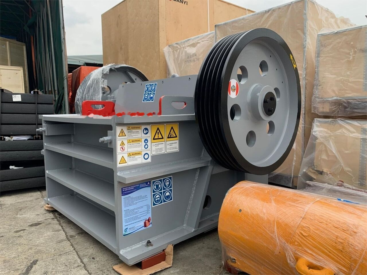 Kinglink PEX 10X47 Fine Stone Jaw Crusher for Concrete Batching Plant - Trituradora de mandíbula: foto 1 Kinglink PEX 10X47 Fine Stone Jaw Crusher for Concrete Batching Plant - Trituradora de mandíbula: foto 1