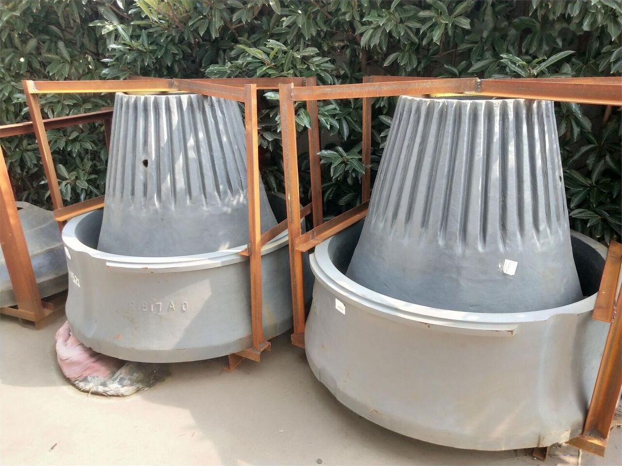 Mantle and Concave fit Sandvik CH430 for Sandvik crusher - Recambio para Machacadora: foto 4 Mantle and Concave fit Sandvik CH430 for Sandvik crusher - Recambio para Machacadora: foto 4