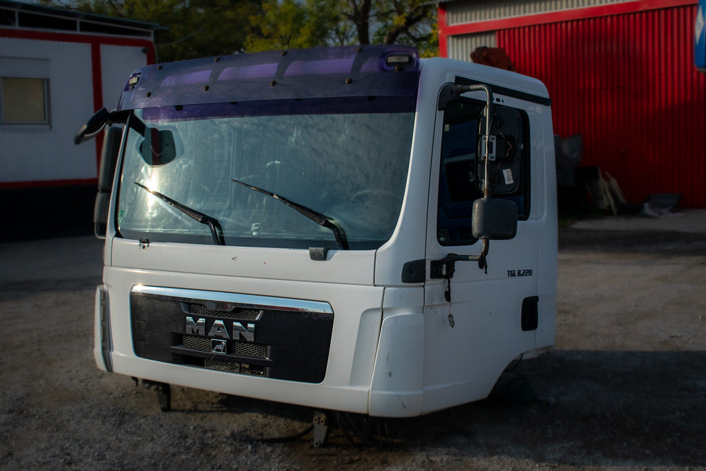 MAN TGL 8.220 - Cabina para Camión: foto 1 MAN TGL 8.220 - Cabina para Camión: foto 1