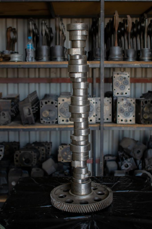 MERCEDES-BENZ ΟΜ 542 - 8 CYLINDER - Árbol de levas para Camión: foto 1 MERCEDES-BENZ ΟΜ 542 - 8 CYLINDER - Árbol de levas para Camión: foto 1