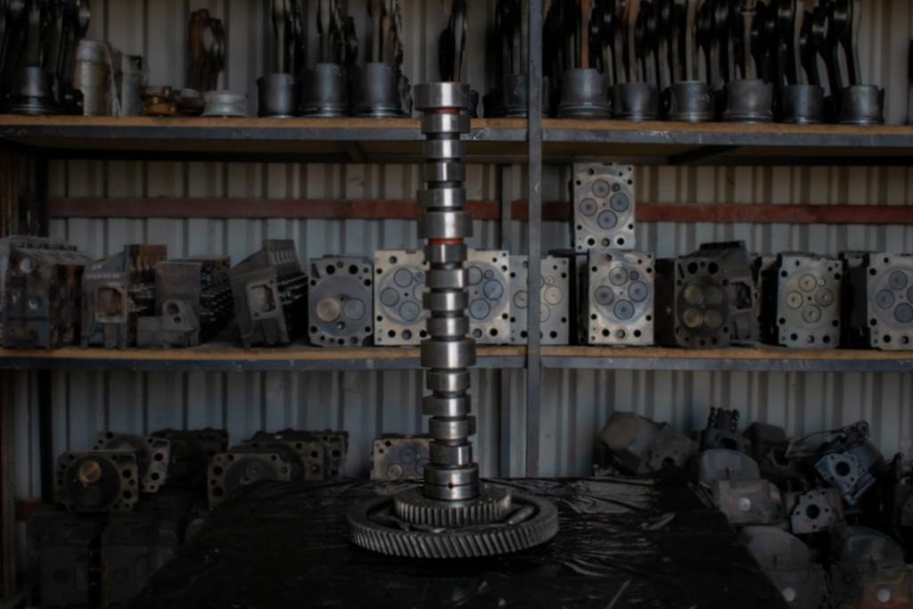 MERCEDES-BENZ ACTROS 6 CYLINDER EURO V WITH ENGINE CODE OM 541 - Árbol de levas para Camión: foto 2 MERCEDES-BENZ ACTROS 6 CYLINDER EURO V WITH ENGINE CODE OM 541 - Árbol de levas para Camión: foto 2