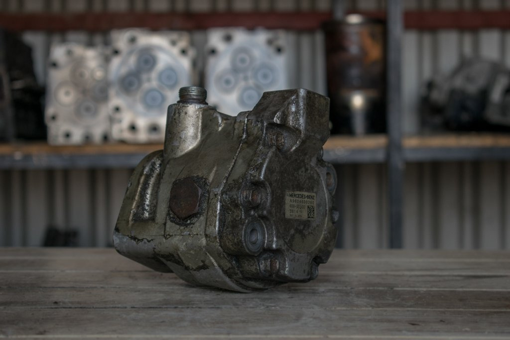 MERCEDES-BENZ ACTROS MP4 - Bomba de dirección para Camión: foto 1 MERCEDES-BENZ ACTROS MP4 - Bomba de dirección para Camión: foto 1