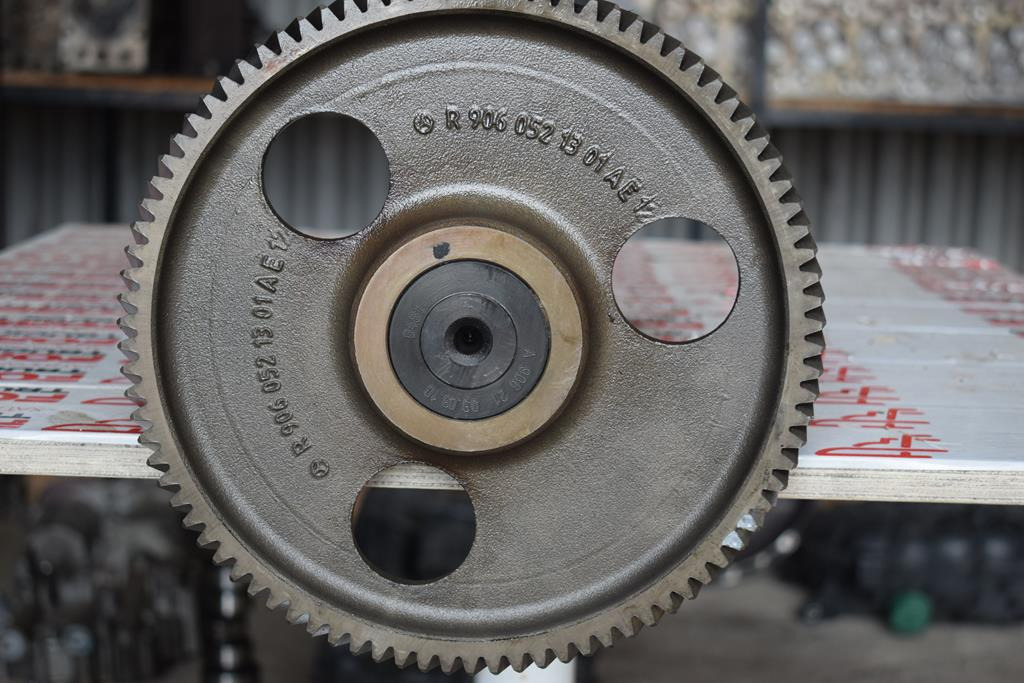 MERCEDES-BENZ ATEGO - A 906 050 42 01 - Árbol de levas para Camión: foto 5 MERCEDES-BENZ ATEGO - A 906 050 42 01 - Árbol de levas para Camión: foto 5