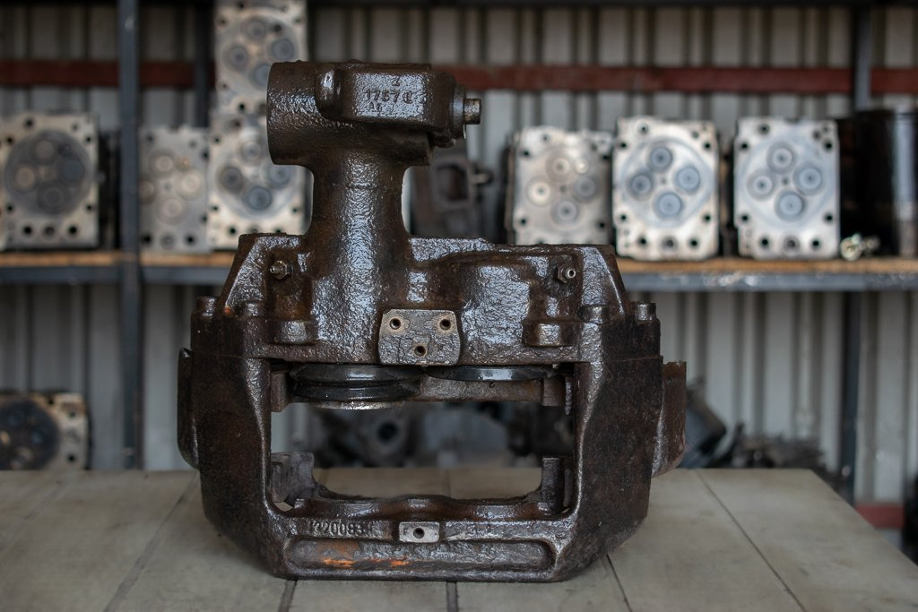 MERCEDES-BENZ VARIO FOR DIFFERENTIAL - RIGHT - Pinza de freno para Camión: foto 1 MERCEDES-BENZ VARIO FOR DIFFERENTIAL - RIGHT - Pinza de freno para Camión: foto 1