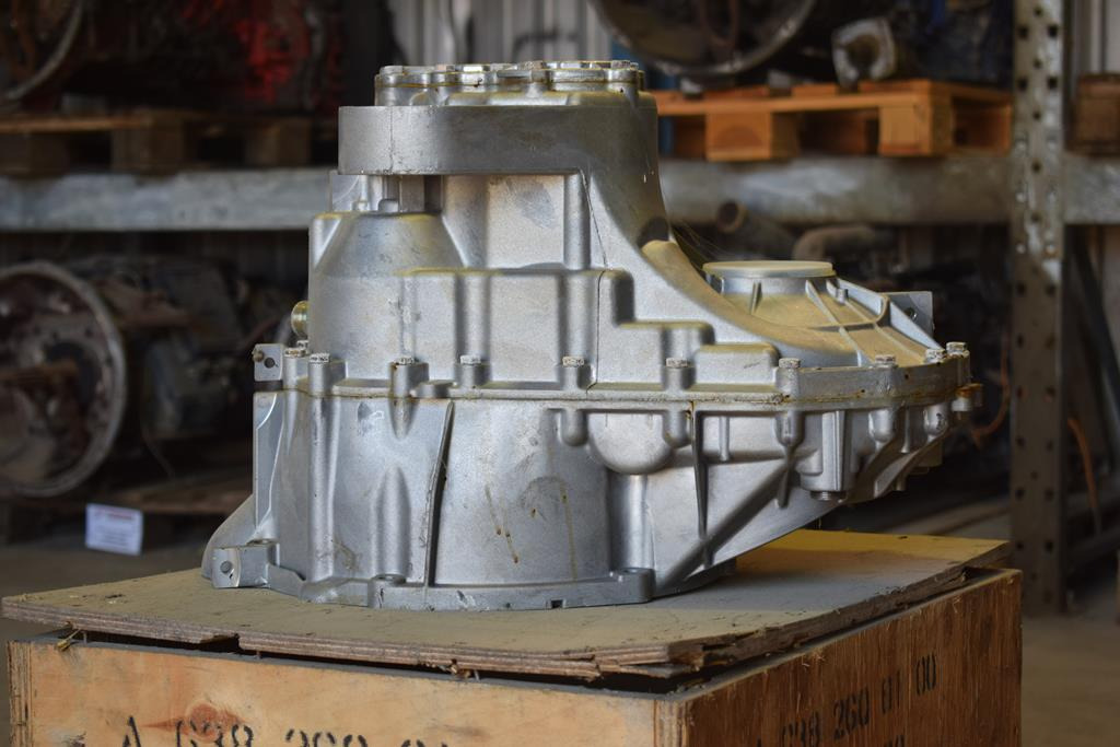 MERCEDES-BENZ VITO - Α 638 260 01 00 - Caja de cambios para Camión: foto 3 MERCEDES-BENZ VITO - Α 638 260 01 00 - Caja de cambios para Camión: foto 3