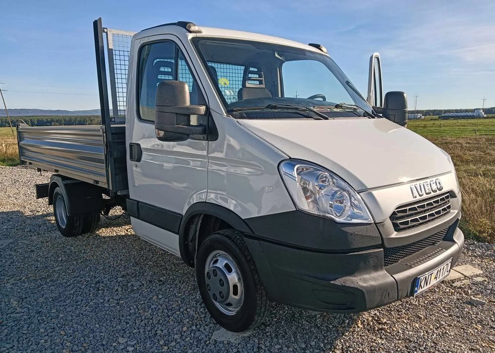 Iveco 35C11, 35C12,35C13 - Furgoneta basculante: foto 2 Iveco 35C11, 35C12,35C13 - Furgoneta basculante: foto 2