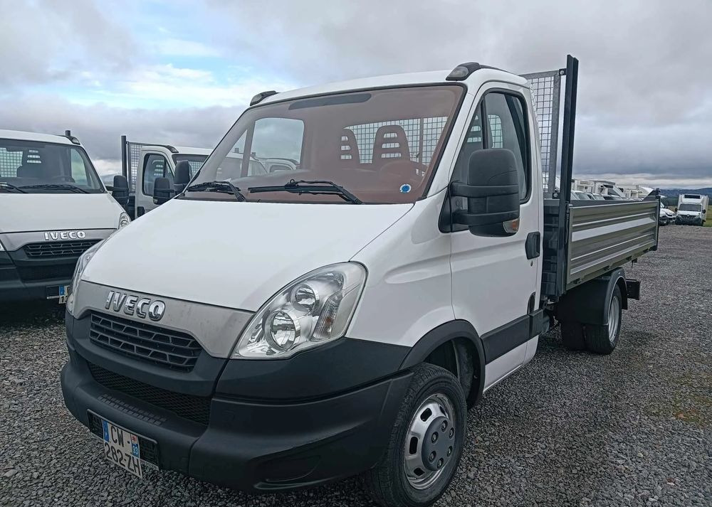 Iveco 35C13, 35C12 - Furgoneta basculante: foto 5 Iveco 35C13, 35C12 - Furgoneta basculante: foto 5