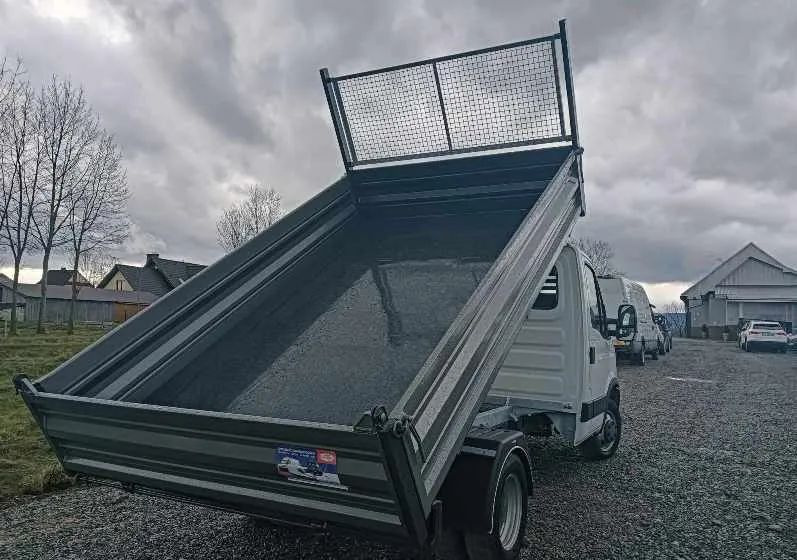 Iveco DAILY 35C13, 35C12, 35C15 - Furgoneta basculante: foto 2 Iveco DAILY 35C13, 35C12, 35C15 - Furgoneta basculante: foto 2