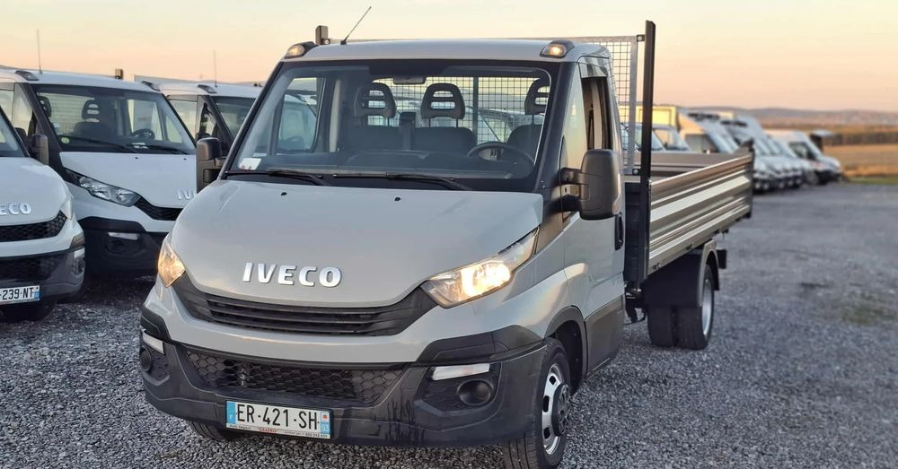 Iveco DAILY 35C14, 35C13, 35C15 - Furgoneta basculante: foto 2 Iveco DAILY 35C14, 35C13, 35C15 - Furgoneta basculante: foto 2