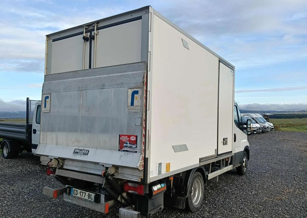 Iveco DAILY 35C15,35C14,35C13,35C12 - Furgoneta frigorifica: foto 3 Iveco DAILY 35C15,35C14,35C13,35C12 - Furgoneta frigorifica: foto 3