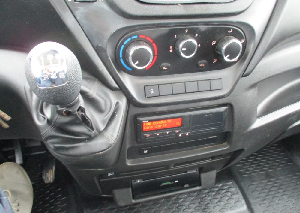 Camión caja abierta Iveco Daily 3.0 na bliźniaku 70C18 skrzynia, laweta, rama, HDS, 70-180 kiper: foto 14