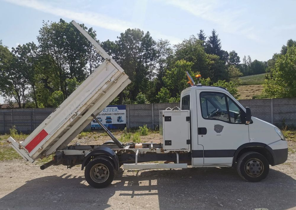 Iveco Daily 35C11 Kiper wywrotka Hak Bliźniak sprowadzony - Furgoneta basculante: foto 2 Iveco Daily 35C11 Kiper wywrotka Hak Bliźniak sprowadzony - Furgoneta basculante: foto 2