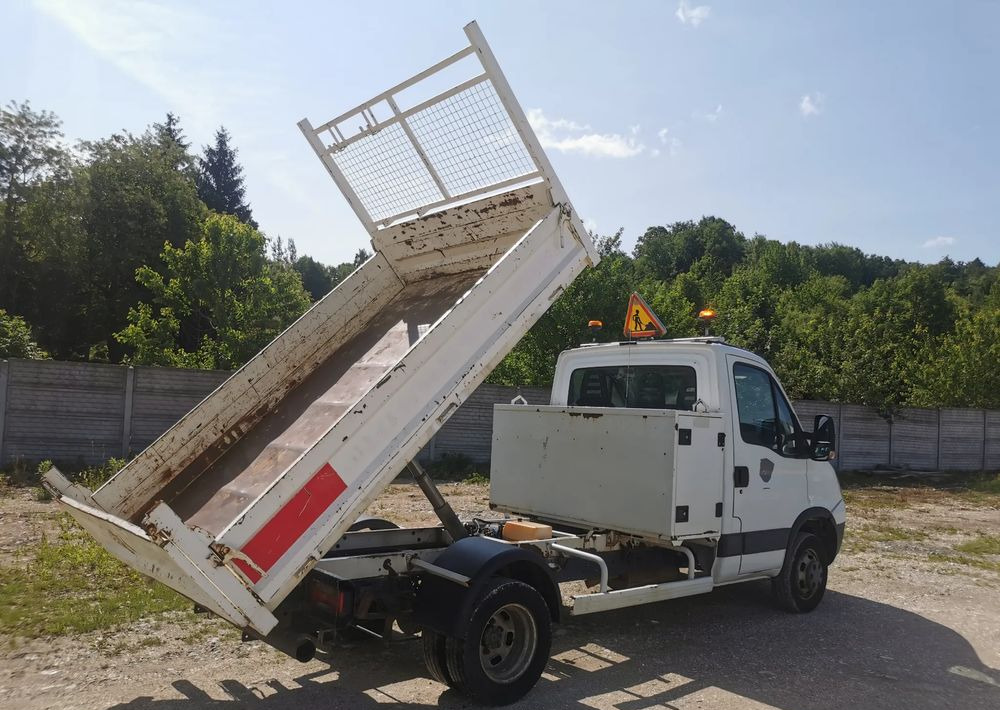 Iveco Daily 35C11 Kiper wywrotka Hak Bliźniak sprowadzony - Furgoneta basculante: foto 3 Iveco Daily 35C11 Kiper wywrotka Hak Bliźniak sprowadzony - Furgoneta basculante: foto 3