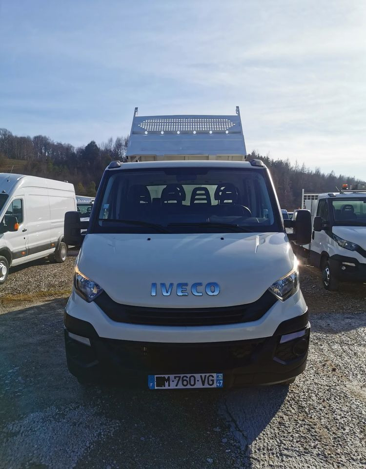 Iveco Daily 35C12 Brygadówka wywrotka 35-120 kiper doka Dubel klimatyzacja - Furgoneta basculante: foto 2 Iveco Daily 35C12 Brygadówka wywrotka 35-120 kiper doka Dubel klimatyzacja - Furgoneta basculante: foto 2