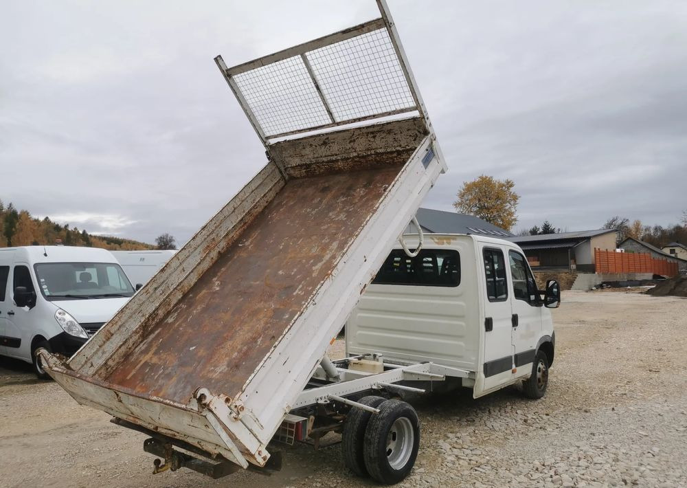 Iveco Daily 35C15 Brygadówka 3.0 - 150KM wywrotka Klimatyzacja Dubel hak kiper doka - Furgoneta basculante: foto 3 Iveco Daily 35C15 Brygadówka 3.0 - 150KM wywrotka Klimatyzacja Dubel hak kiper doka - Furgoneta basculante: foto 3