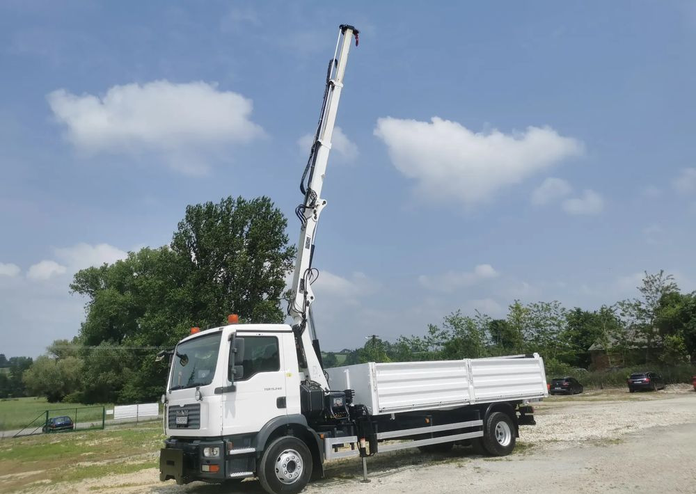 MAN TGM 15.240 Żuraw HDS HIAB + kiper wywrotka + Płyta czołowa Mały przebieg Klima - Camión volquete: foto 5 MAN TGM 15.240 Żuraw HDS HIAB + kiper wywrotka + Płyta czołowa Mały przebieg Klima - Camión volquete: foto 5