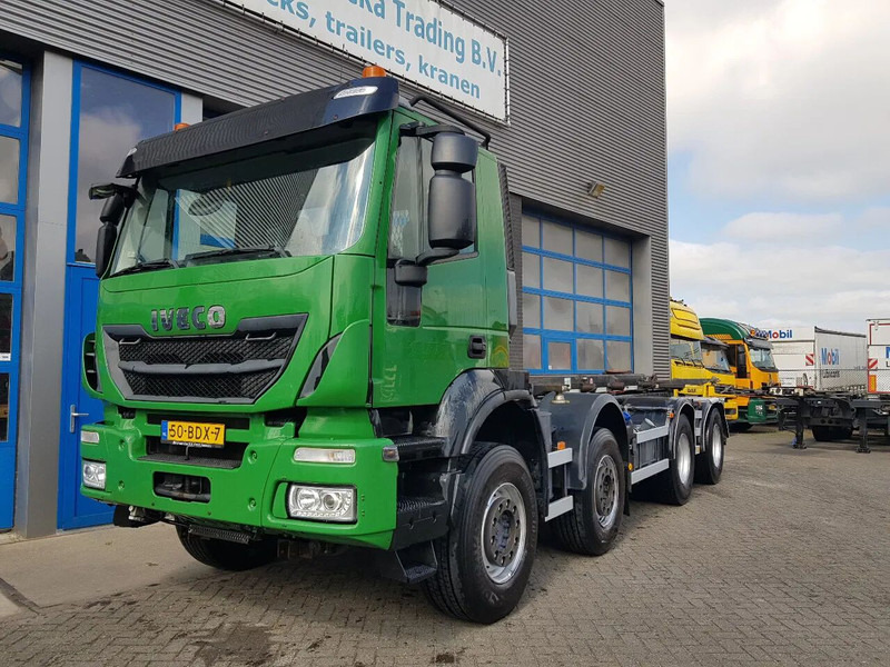 Iveco Stralis 450 8x4 Steel Nieuwe Apk/TÜV 430.000 km kettingsyst 30 t - Camión portacontenedore/ Intercambiable: foto 2 Iveco Stralis 450 8x4 Steel Nieuwe Apk/TÜV 430.000 km kettingsyst 30 t - Camión portacontenedore/ Intercambiable: foto 2