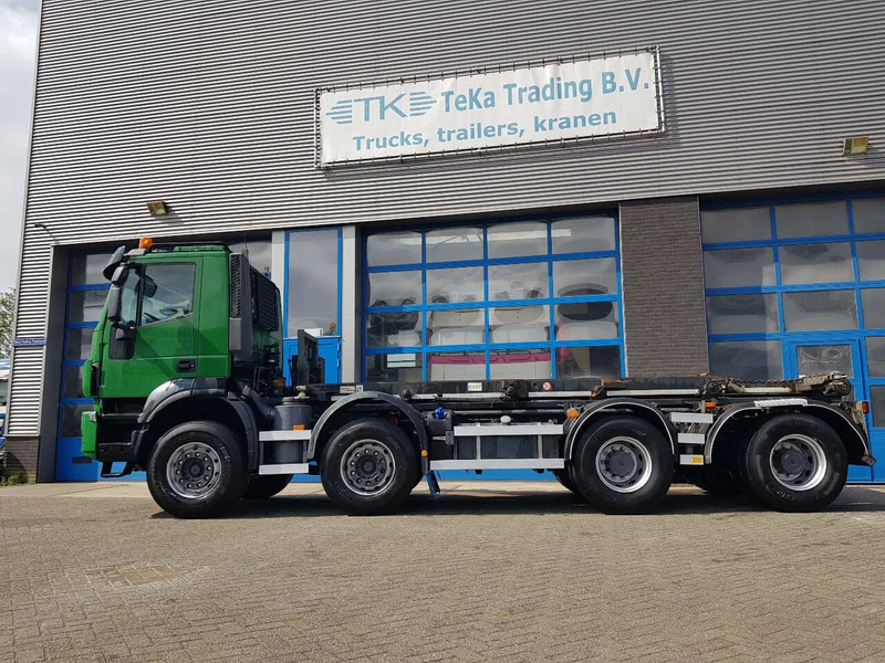 Iveco Stralis 450 8x4 Steel Nieuwe Apk/TÜV 430.000 km kettingsyst 30 t - Camión portacontenedore/ Intercambiable: foto 3 Iveco Stralis 450 8x4 Steel Nieuwe Apk/TÜV 430.000 km kettingsyst 30 t - Camión portacontenedore/ Intercambiable: foto 3