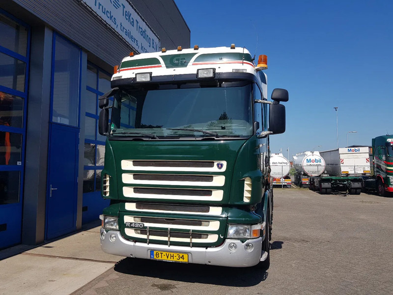 Scania R420 8x2 HIAB 800E-7 Hipro 80 ton/meter Winch Retarder - Camión grúa: foto 4 Scania R420 8x2 HIAB 800E-7 Hipro 80 ton/meter Winch Retarder - Camión grúa: foto 4