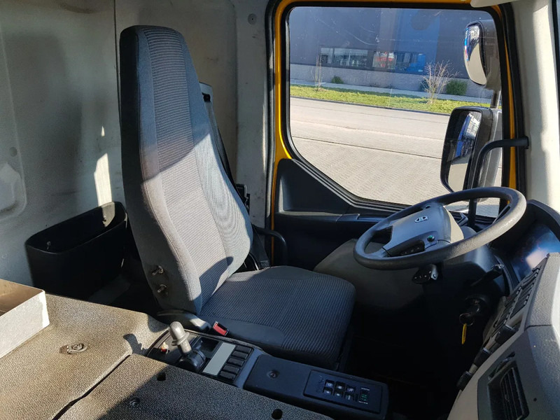 Camión chasis Volvo FE 300 EEV 6X2 Retarder Pto 234.000 KM: foto 10