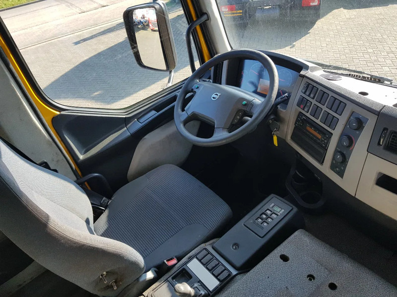 Camión chasis Volvo FE 300 EEV 6X2 Retarder Pto 234.000 KM: foto 9