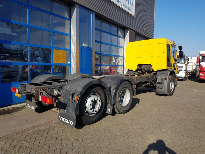 Camión chasis Volvo FE 300 EEV 6X2 Retarder Pto 234.000 KM: foto 7