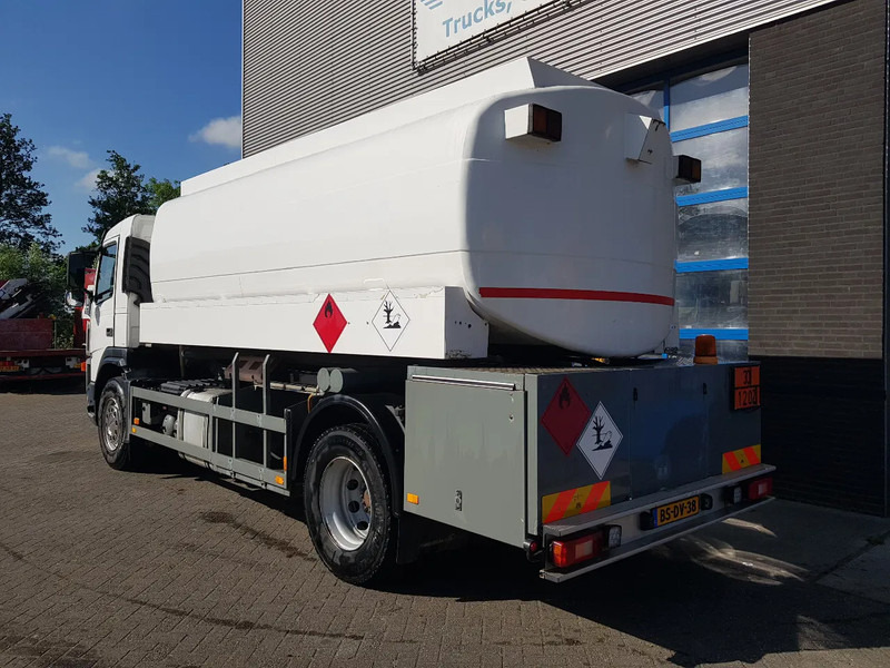 Volvo FM 9.340 Petrol, Diesel 17000 Ltr. 3 Compartementen - Camión cisterna: foto 4 Volvo FM 9.340 Petrol, Diesel 17000 Ltr. 3 Compartementen - Camión cisterna: foto 4