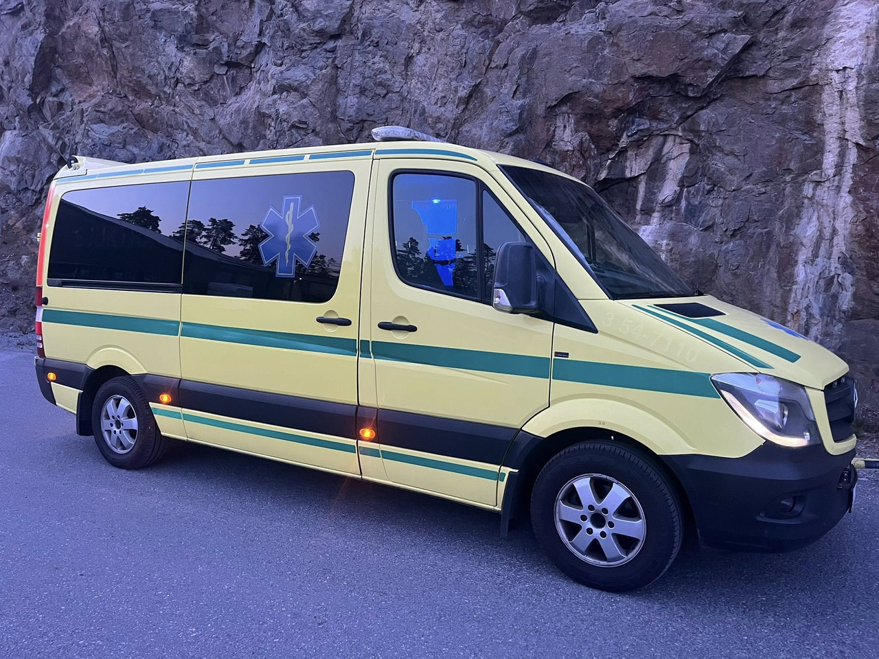 Mercedes-Benz Sprinter 316 - 2 stretcher AMBULANCE - RESERERAD !! - Ambulancia: foto 2 Mercedes-Benz Sprinter 316 - 2 stretcher AMBULANCE - RESERERAD !! - Ambulancia: foto 2