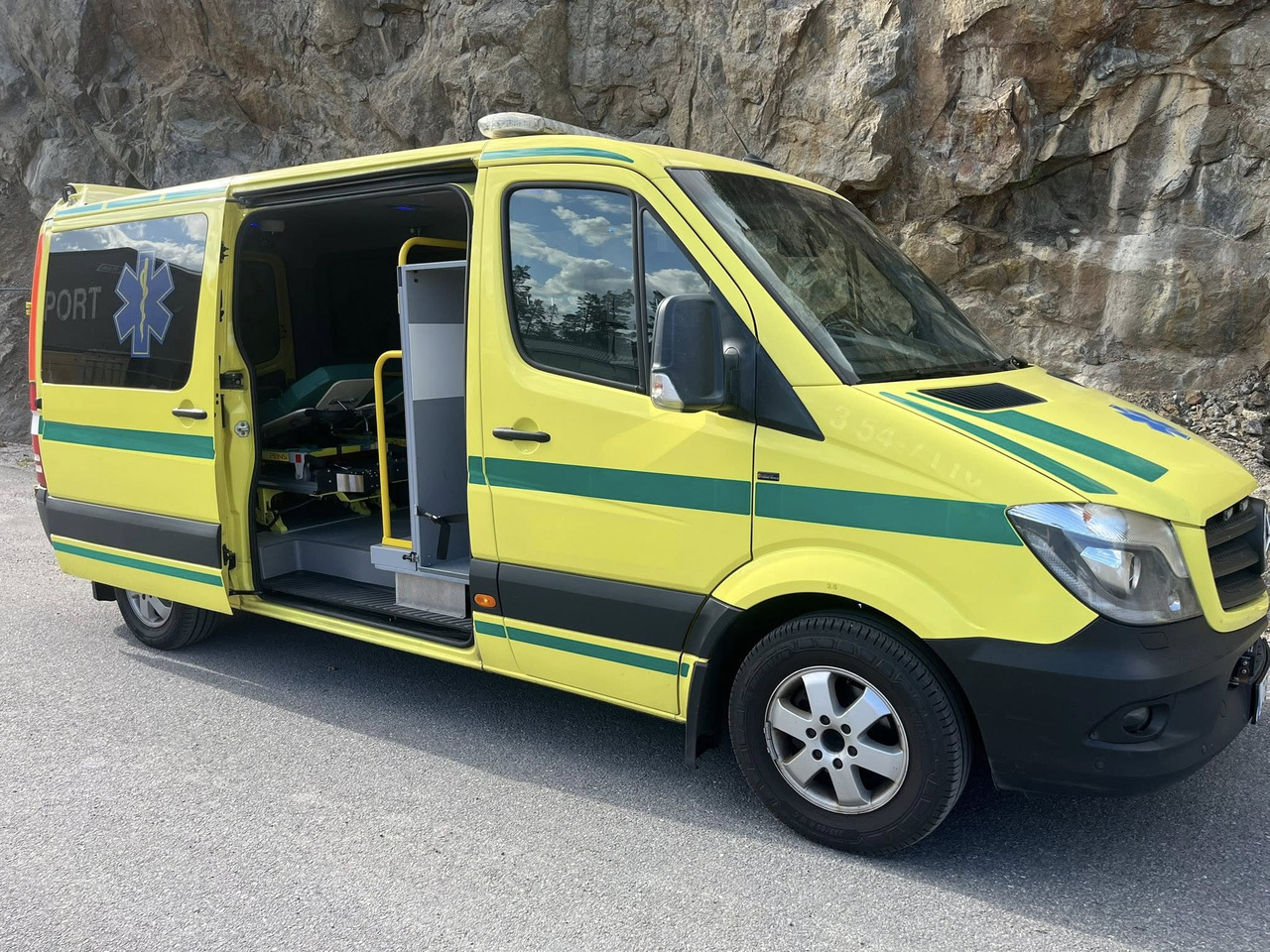 Mercedes-Benz Sprinter 316 - 2 stretcher AMBULANCE - RESERERAD !! - Ambulancia: foto 1 Mercedes-Benz Sprinter 316 - 2 stretcher AMBULANCE - RESERERAD !! - Ambulancia: foto 1