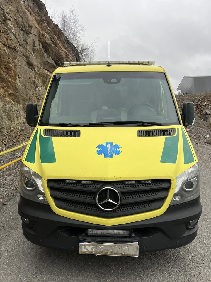 Mercedes-Benz Sprinter 316 - 2 stretcher ambulance - RESERVERAD!! - Ambulancia: foto 5 Mercedes-Benz Sprinter 316 - 2 stretcher ambulance - RESERVERAD!! - Ambulancia: foto 5