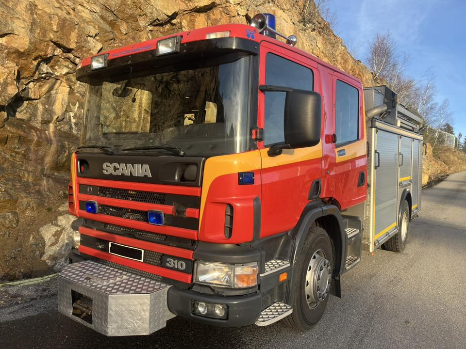 SCANIA P94GB 4x2 NZ310 - Fire engine - RESERVERAD !! - Camión de bomberos: foto 1 SCANIA P94GB 4x2 NZ310 - Fire engine - RESERVERAD !! - Camión de bomberos: foto 1