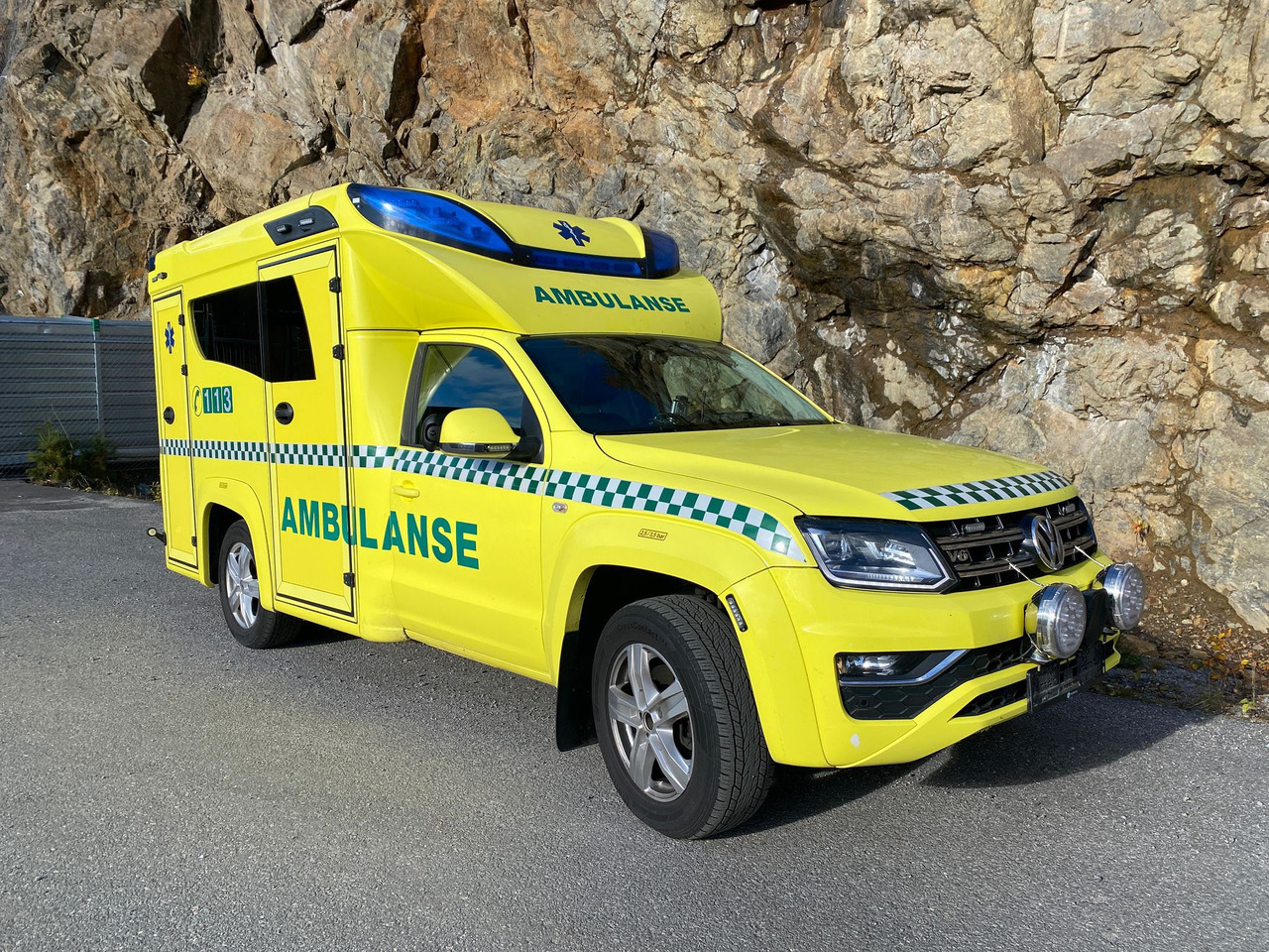 VOLKSWAGEN Amarok XL 4motions - Ambulancia: foto 1 VOLKSWAGEN Amarok XL 4motions - Ambulancia: foto 1