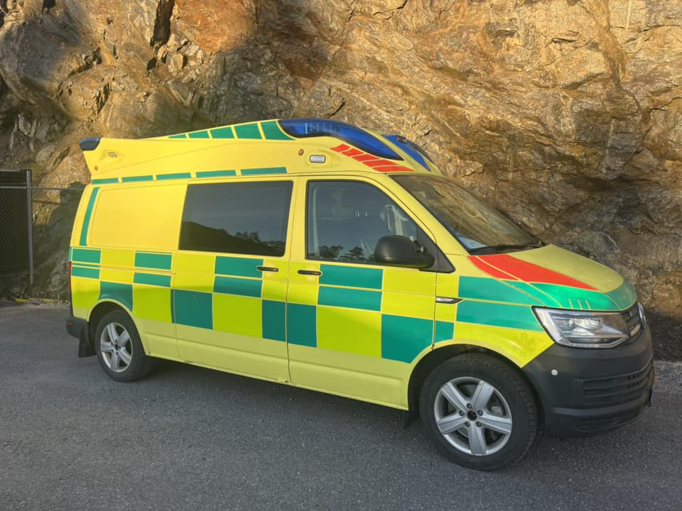 Volkswagen T6 4motions - AMBULANCE / Швидка допомога / Shvydka dopomoha - Ambulancia: foto 1 Volkswagen T6 4motions - AMBULANCE / Швидка допомога / Shvydka dopomoha - Ambulancia: foto 1