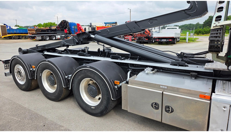Camión multibasculante, Camión grúa Mercedes-Benz Arocs 3253 8X4*4 Fassi F295: foto 20