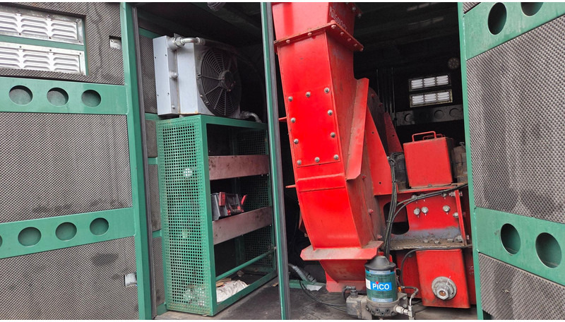 Limpieza de alcantarillado Scania P450 8X4*4: foto 11 Limpieza de alcantarillado Scania P450 8X4*4: foto 11