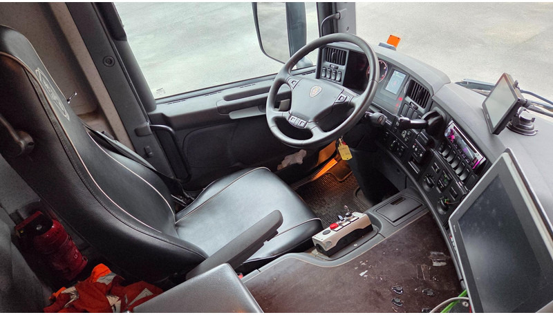 Limpieza de alcantarillado Scania P450 8X4*4: foto 14 Limpieza de alcantarillado Scania P450 8X4*4: foto 14