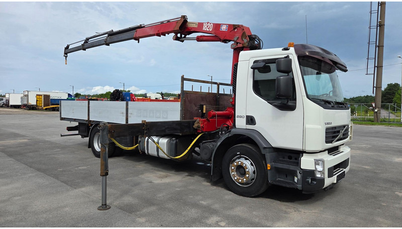 Volvo FE280 4X2 HMF 1820 - Camión caja abierta, Camión grúa: foto 2 Volvo FE280 4X2 HMF 1820 - Camión caja abierta, Camión grúa: foto 2