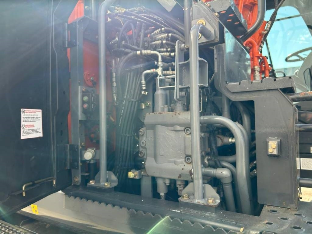 Excavadora de ruedas Hitachi ZX 140 W-5B: foto 19