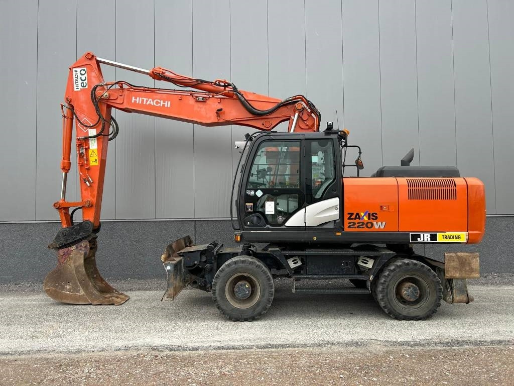 Hitachi ZX220W-5B - Excavadora de ruedas: foto 1 Hitachi ZX220W-5B - Excavadora de ruedas: foto 1