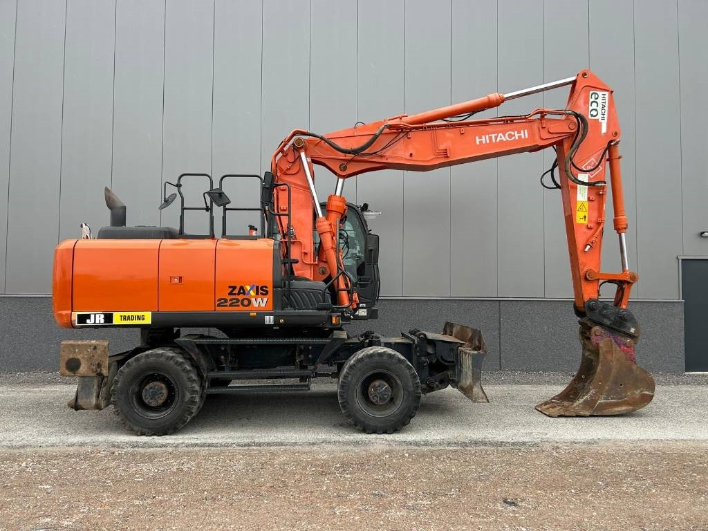 Hitachi ZX220W-5B - Excavadora de ruedas: foto 5 Hitachi ZX220W-5B - Excavadora de ruedas: foto 5