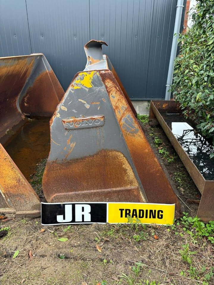 Volvo L 90 H Bucket - Cazo para Maquinaria de construcción: foto 1 Volvo L 90 H Bucket - Cazo para Maquinaria de construcción: foto 1