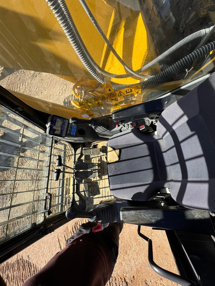 KOMATSU PC210 NLC-11 - Miniexcavadora: foto 4 KOMATSU PC210 NLC-11 - Miniexcavadora: foto 4