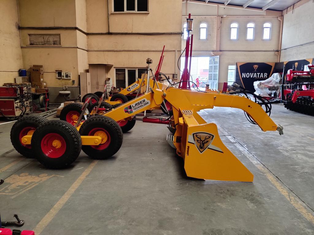 Equipo para trabajo del suelo Novatar Laser Controlled Land Leveler: foto 9