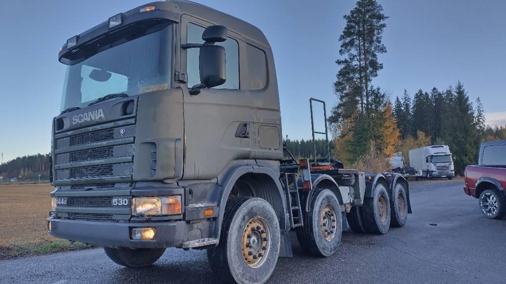 Scania R144 530 8x4 RASKASVETURI - Cabeza tractora: foto 2 Scania R144 530 8x4 RASKASVETURI - Cabeza tractora: foto 2