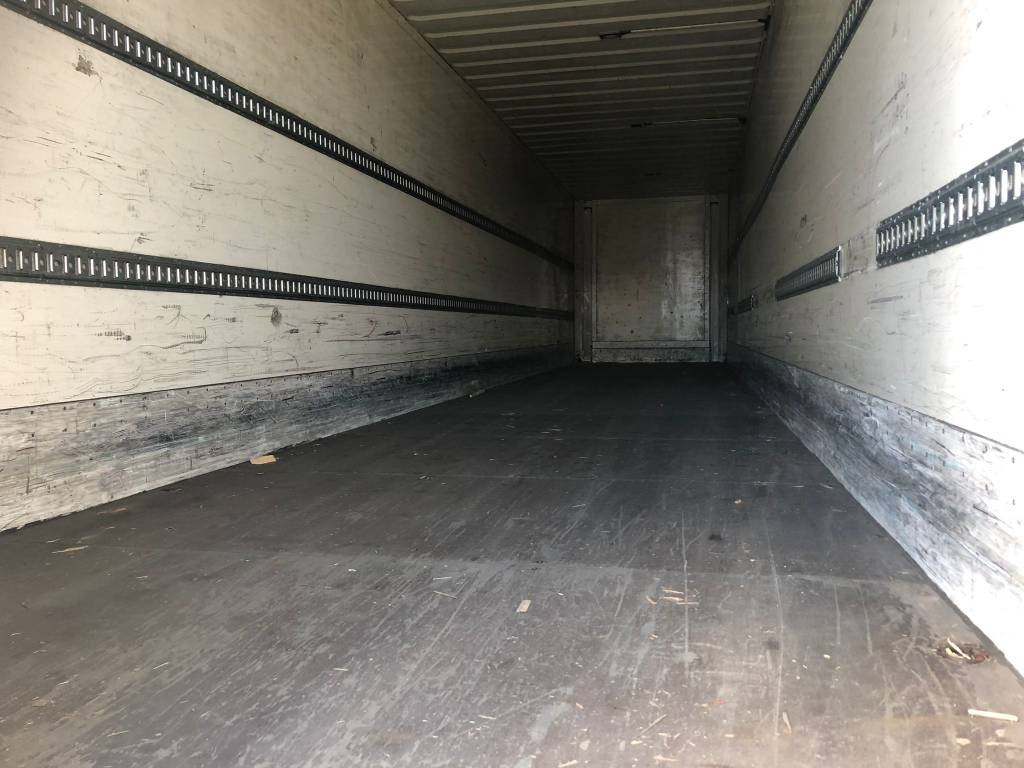 Krone 13,60m umpiputki vaikka varastoksi  - Semirremolque caja cerrada: foto 3 Krone 13,60m umpiputki vaikka varastoksi  - Semirremolque caja cerrada: foto 3