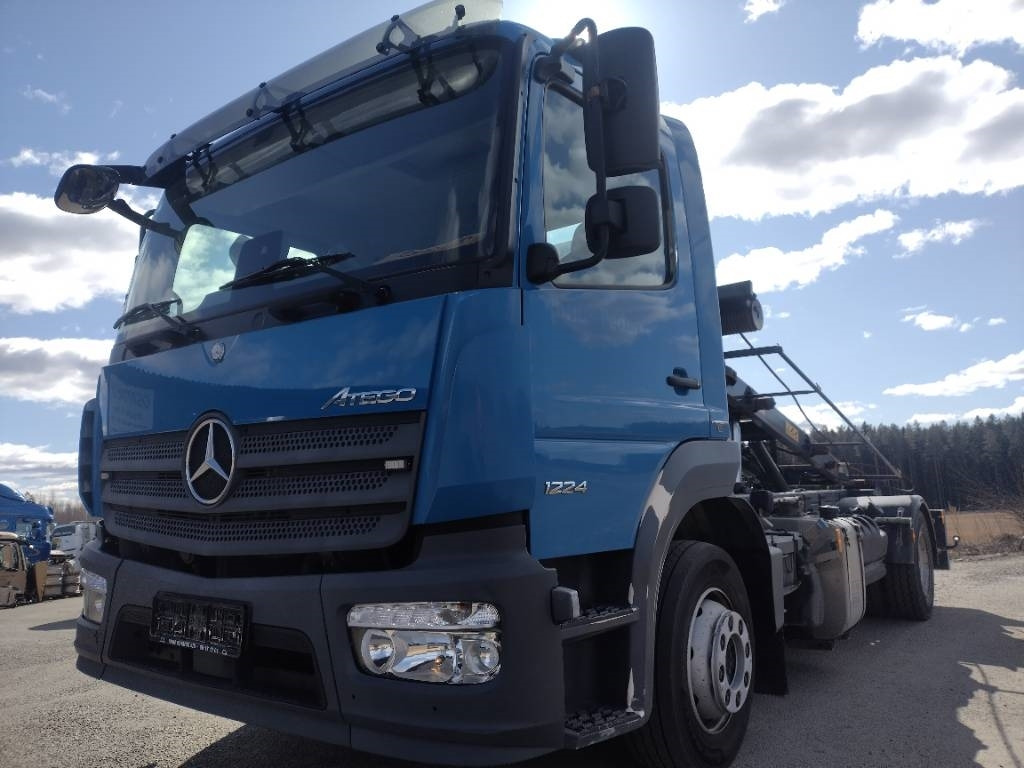 Mercedes-Benz Atego 1224 multilift vaijerilaite,euro6, 250tkm - Camión portacontenedor de cadenas: foto 2 Mercedes-Benz Atego 1224 multilift vaijerilaite,euro6, 250tkm - Camión portacontenedor de cadenas: foto 2