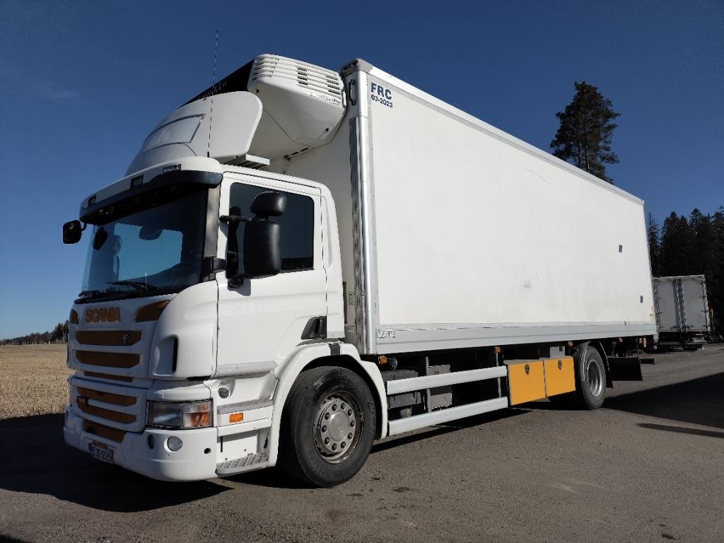 Scania P360 4x2 Vak kylmäkori,lumikko+pl - Camión frigorífico: foto 1 Scania P360 4x2 Vak kylmäkori,lumikko+pl - Camión frigorífico: foto 1